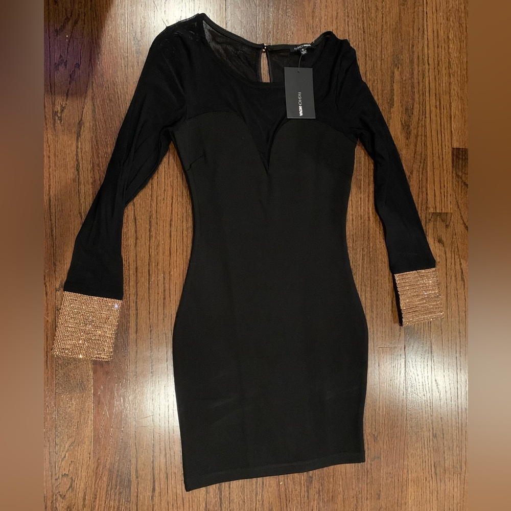Dress - Picture 2 of 4